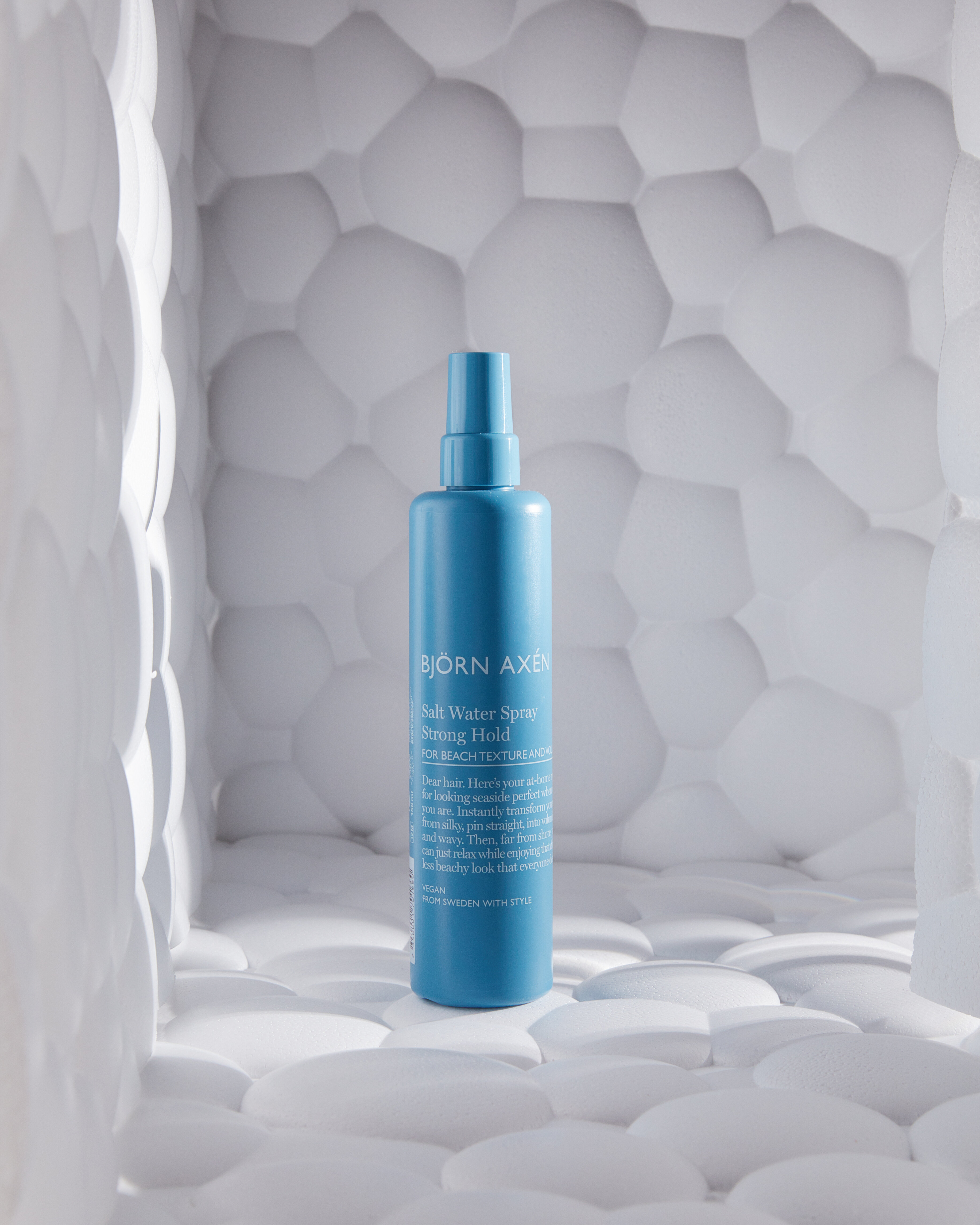 Текстуруючий сольовий спрей Björn Axén Salt Water Spray Strong Hold for Beach Texture and Volume